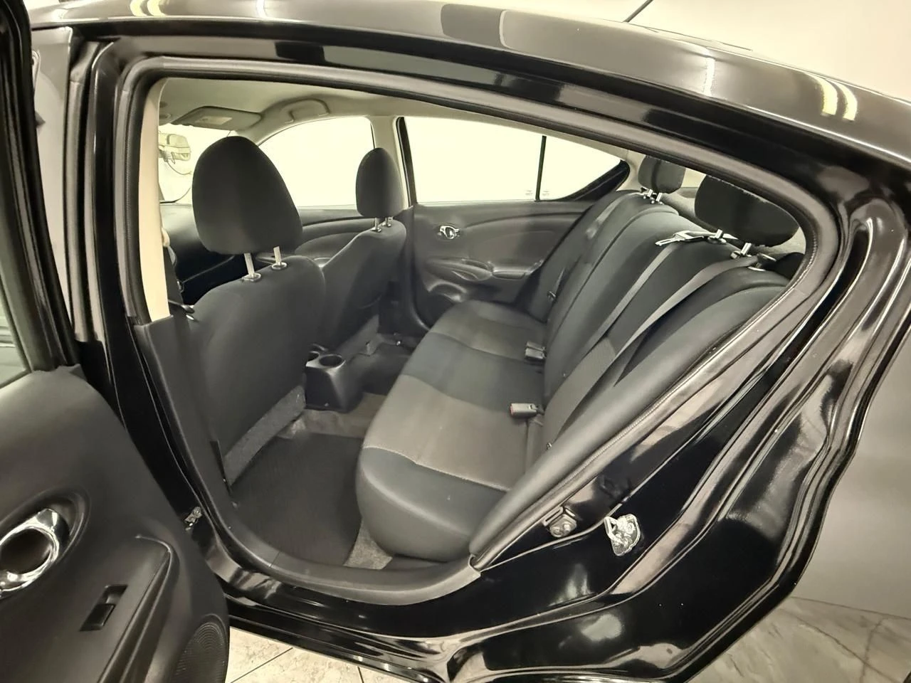 NISSAN VERSA