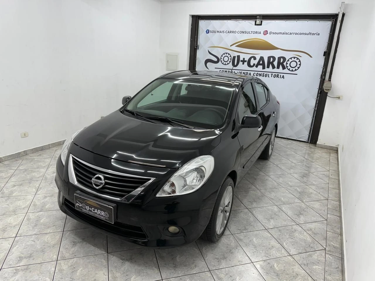 NISSAN VERSA