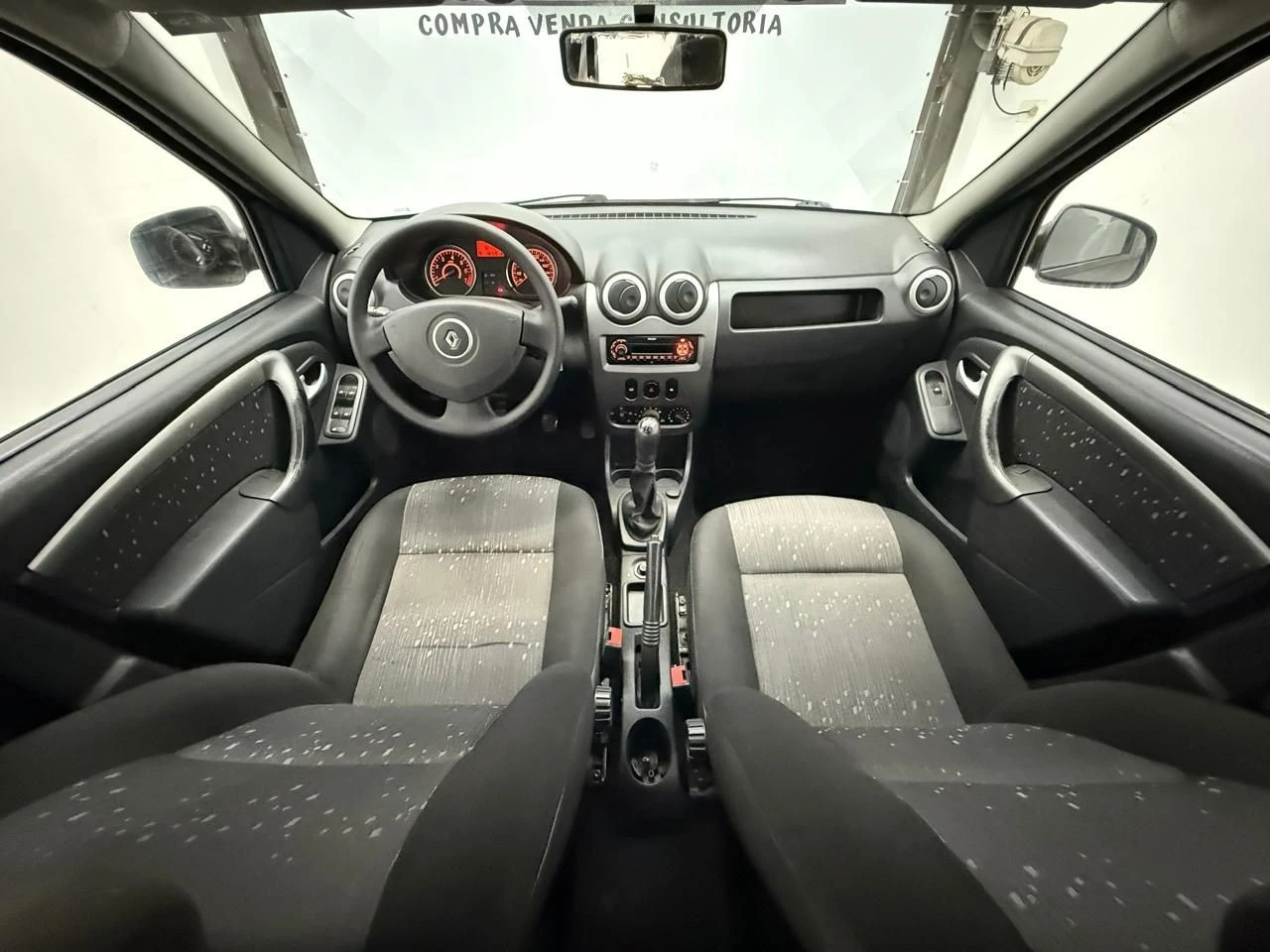 RENAULT LOGAN