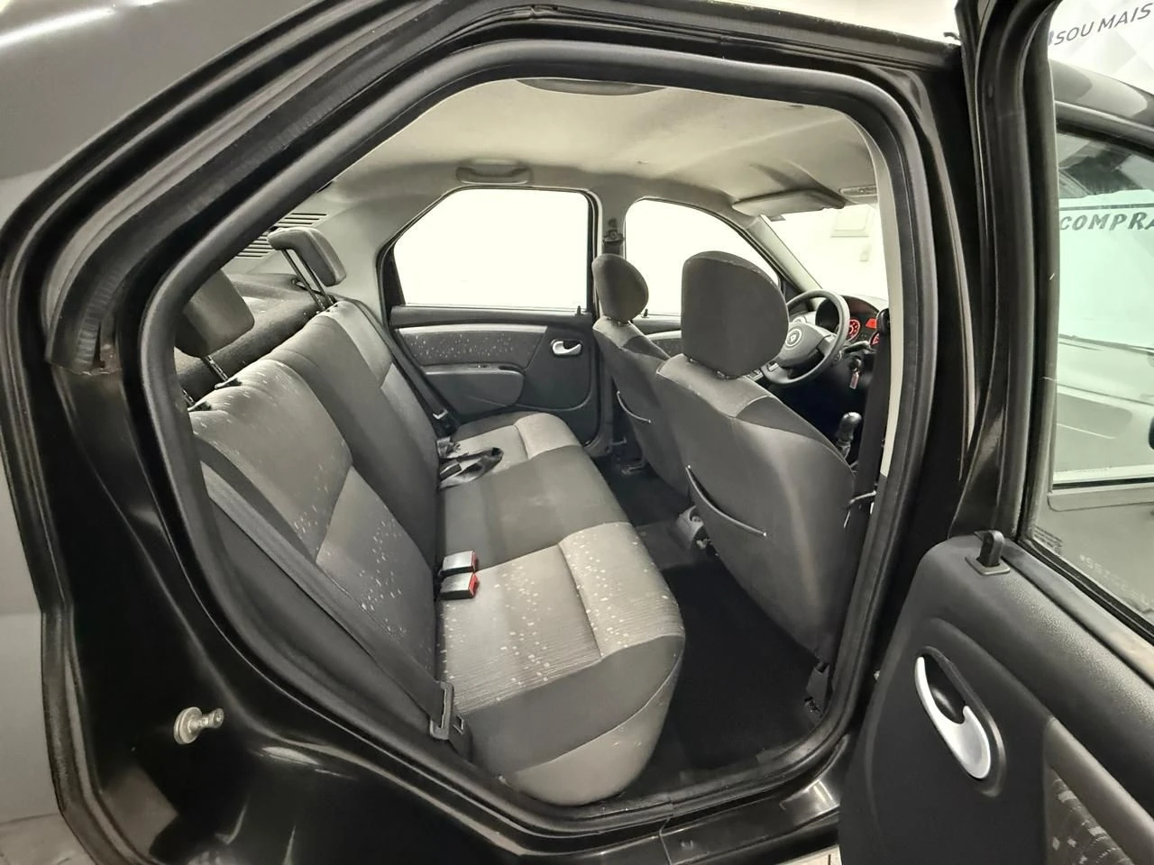 RENAULT LOGAN