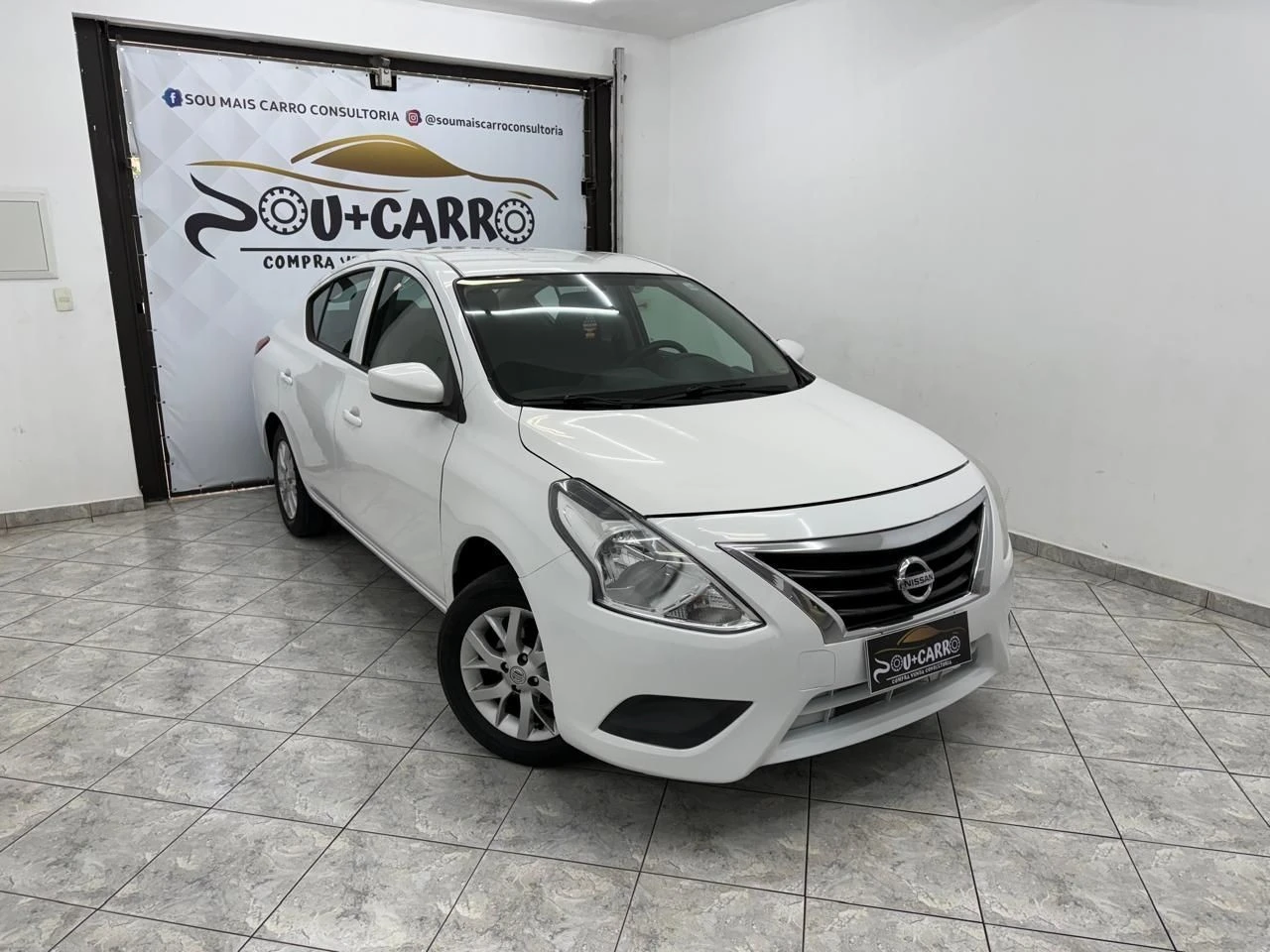 NISSAN VERSA