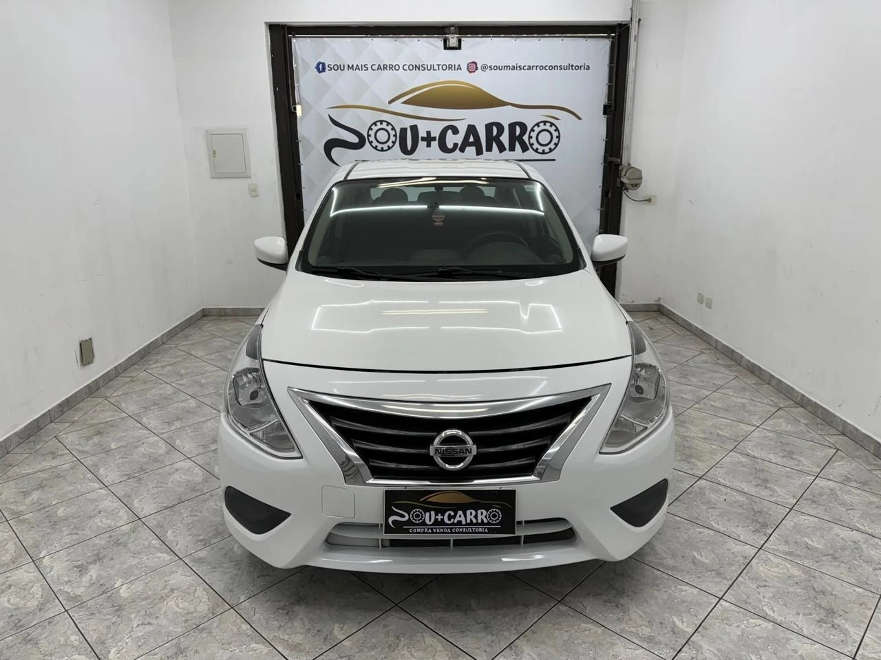NISSAN VERSA