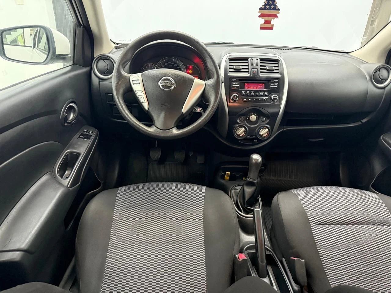 NISSAN VERSA