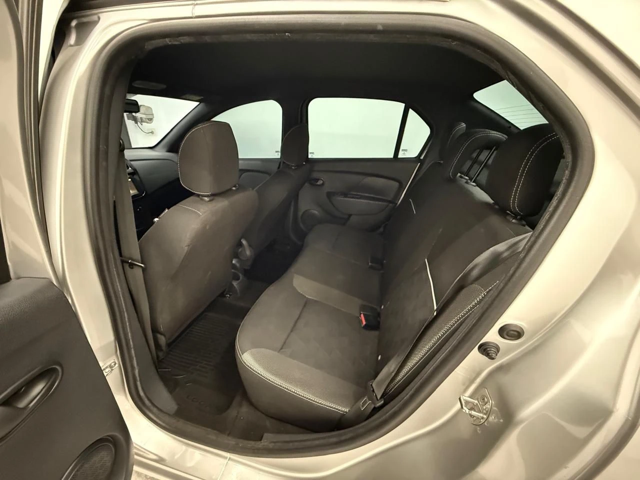 RENAULT LOGAN