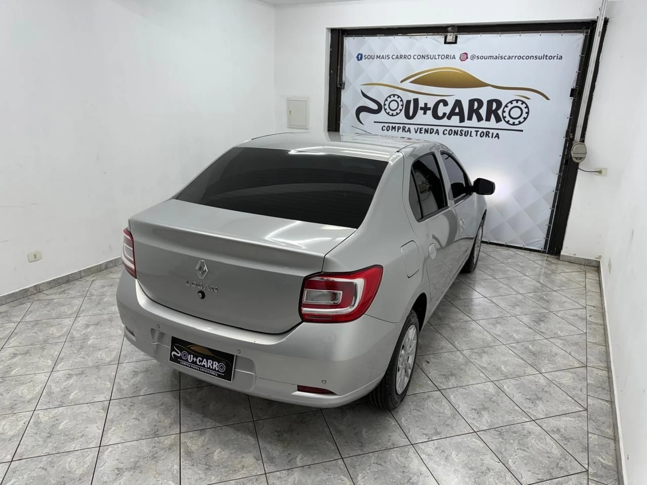 RENAULT LOGAN