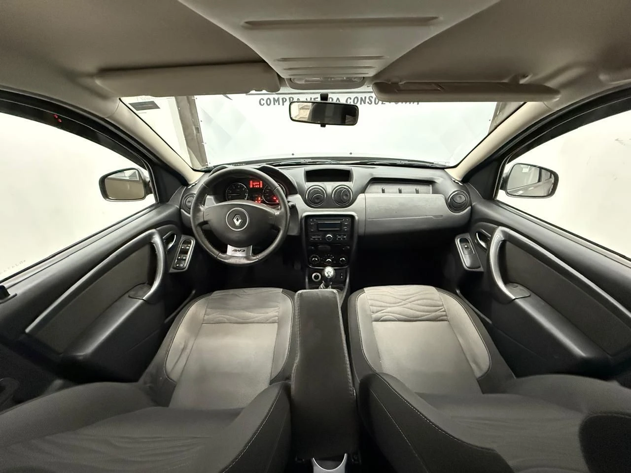 RENAULT DUSTER