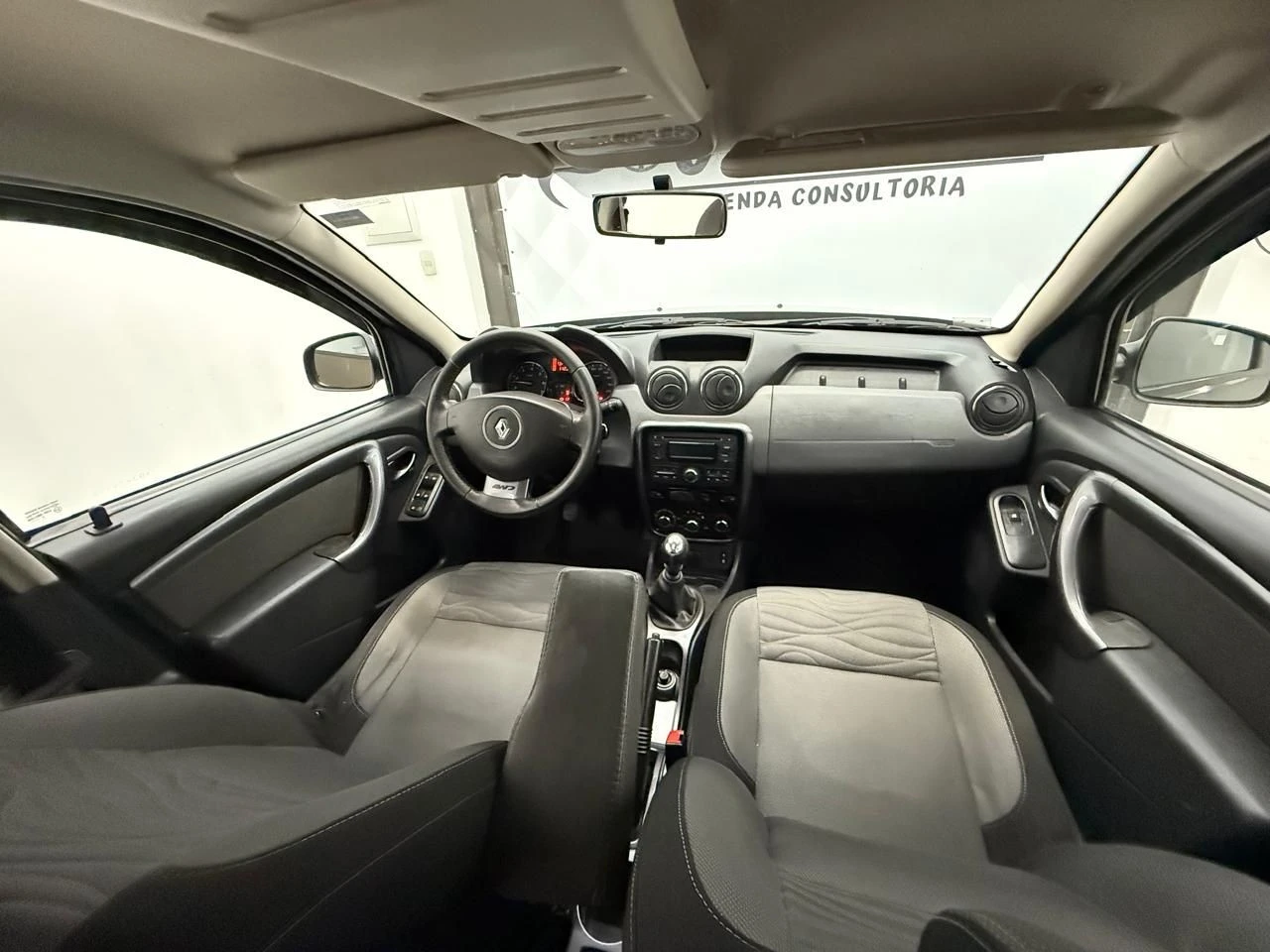 RENAULT DUSTER