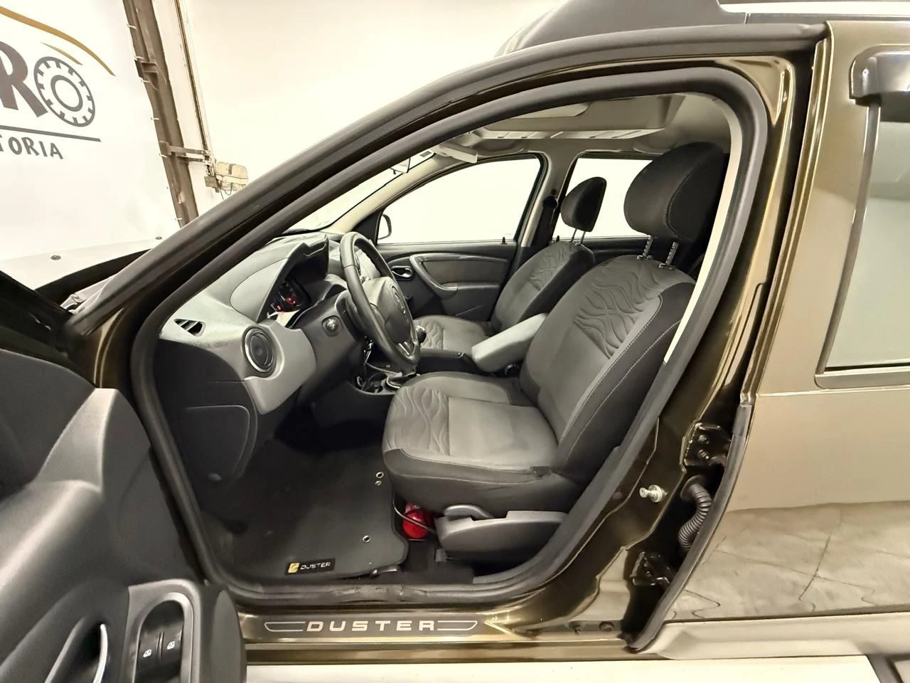 RENAULT DUSTER
