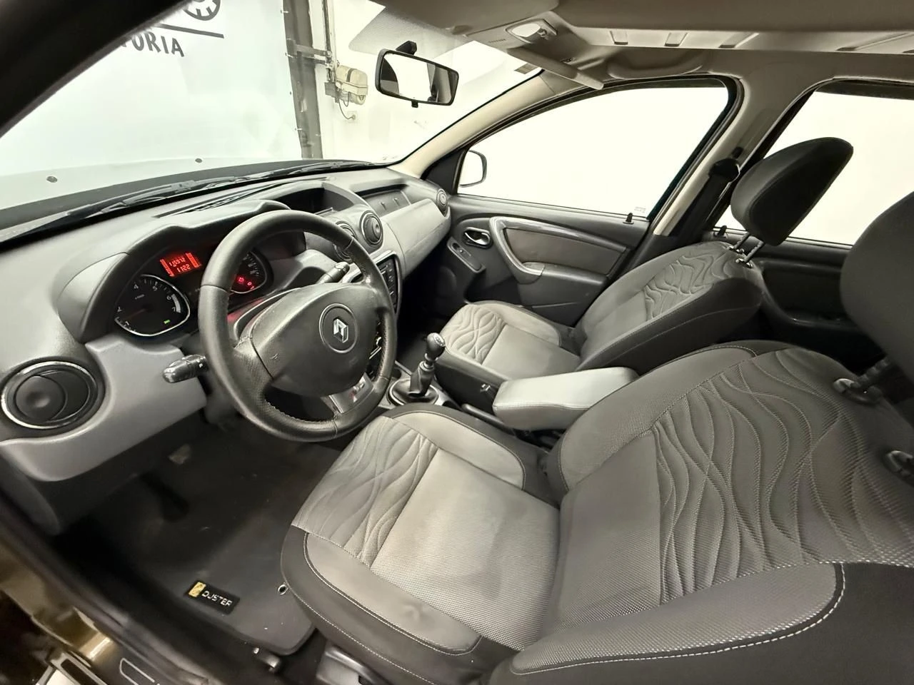 RENAULT DUSTER