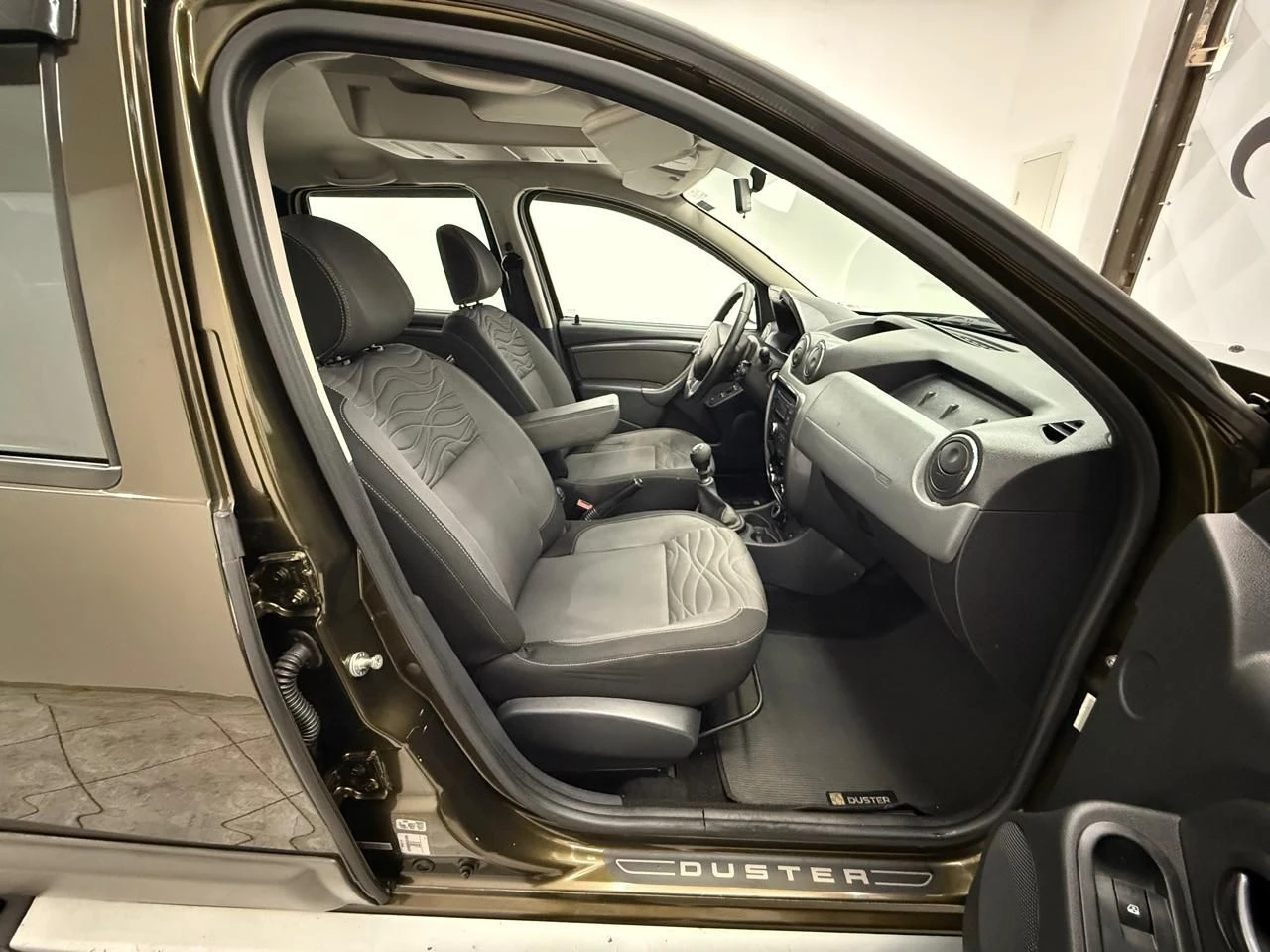 RENAULT DUSTER