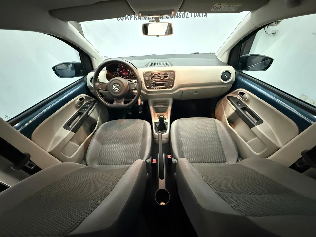 VOLKSWAGEN UP