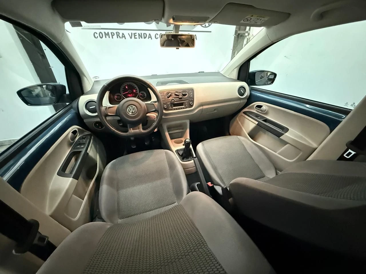 VOLKSWAGEN UP