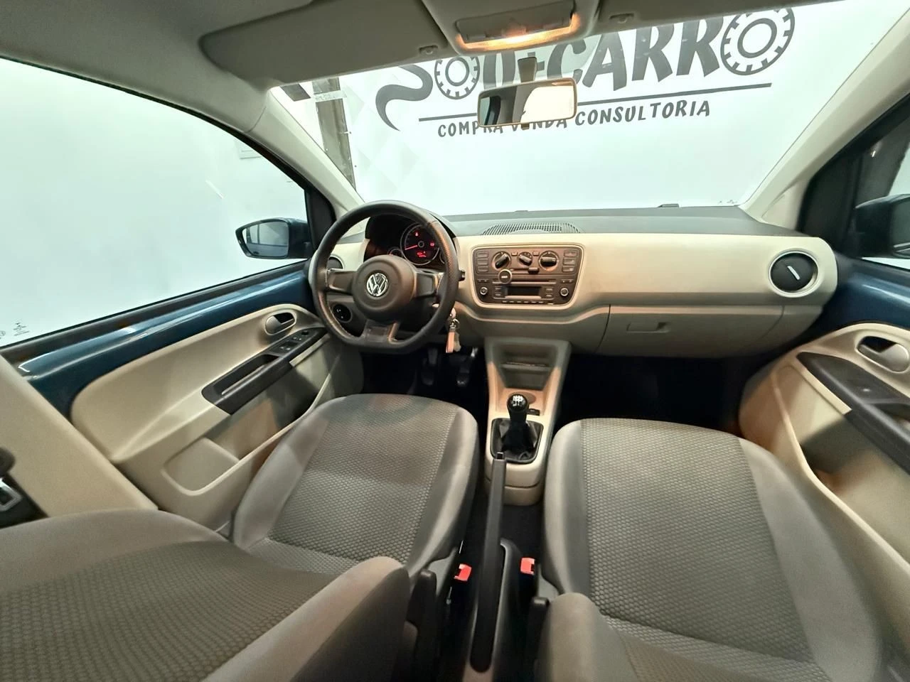 VOLKSWAGEN UP