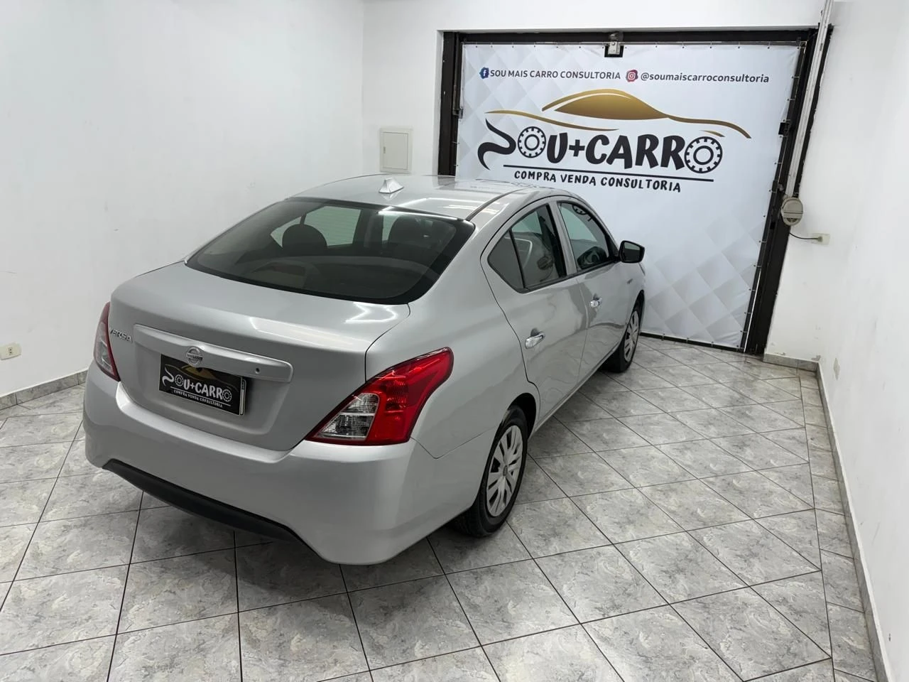 NISSAN VERSA