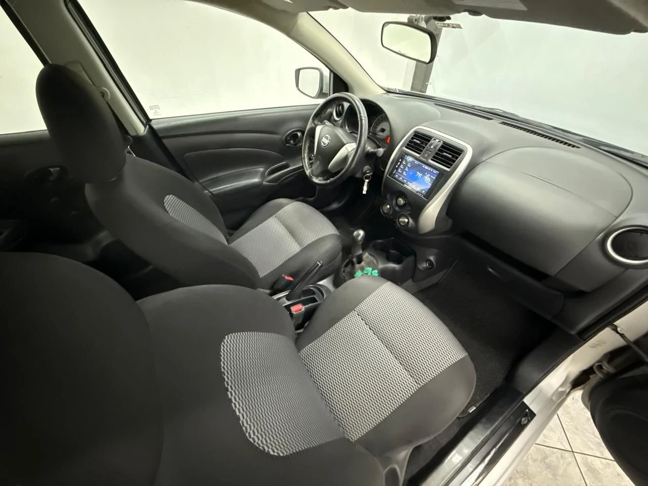 NISSAN VERSA