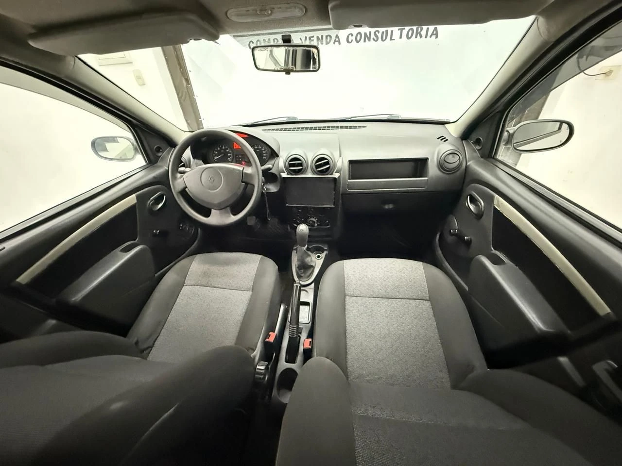 RENAULT LOGAN