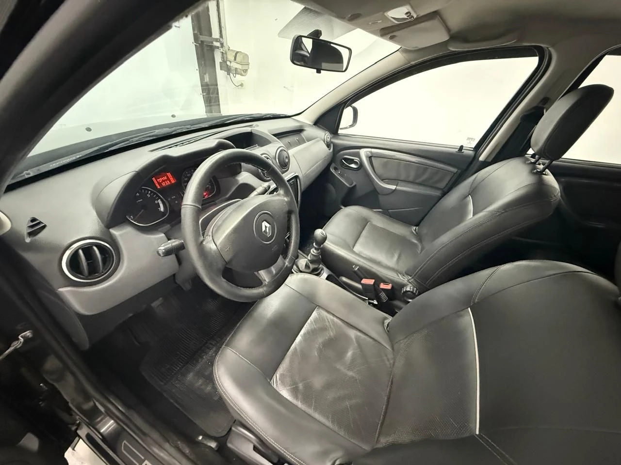 RENAULT DUSTER