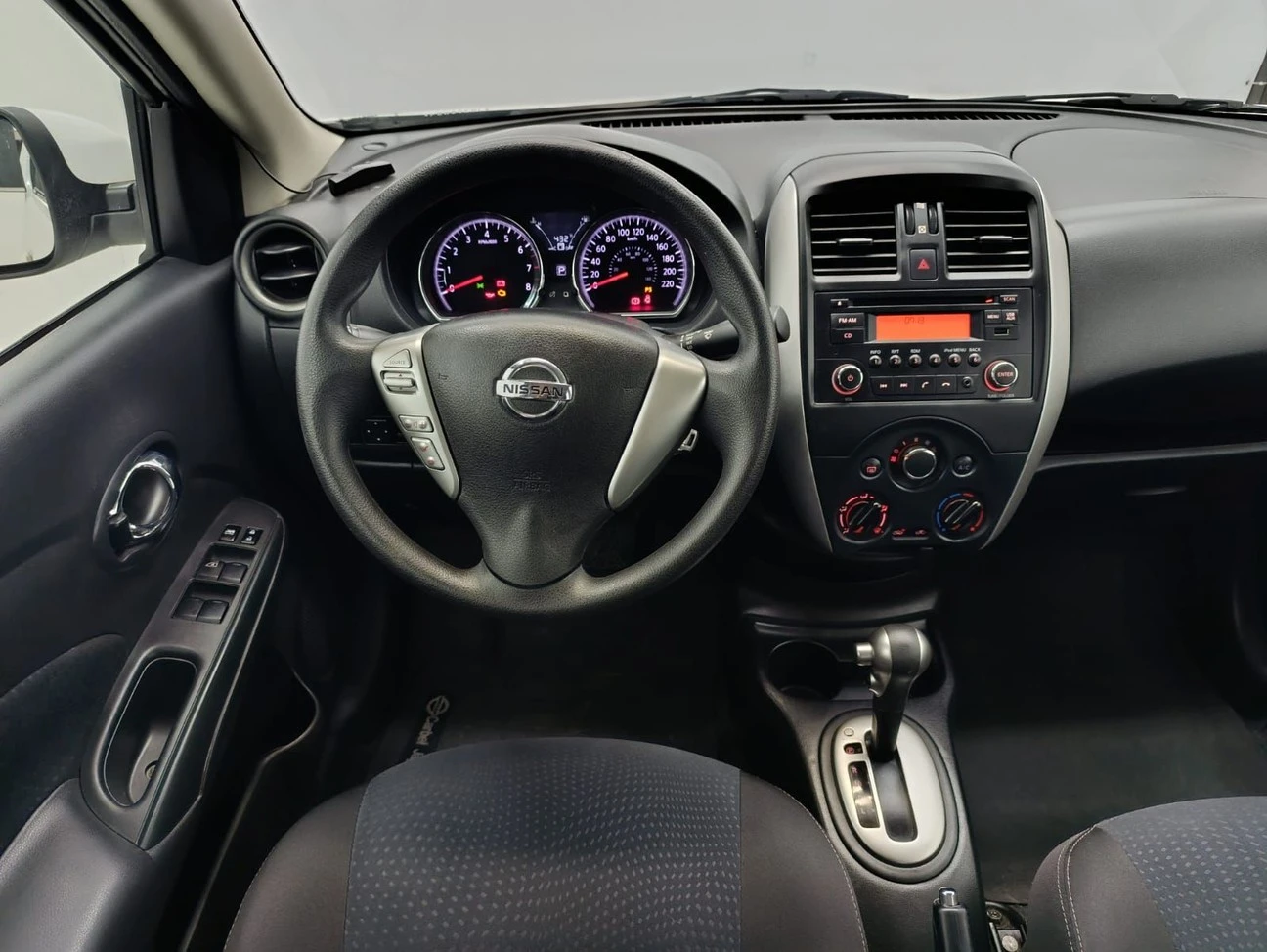 NISSAN VERSA