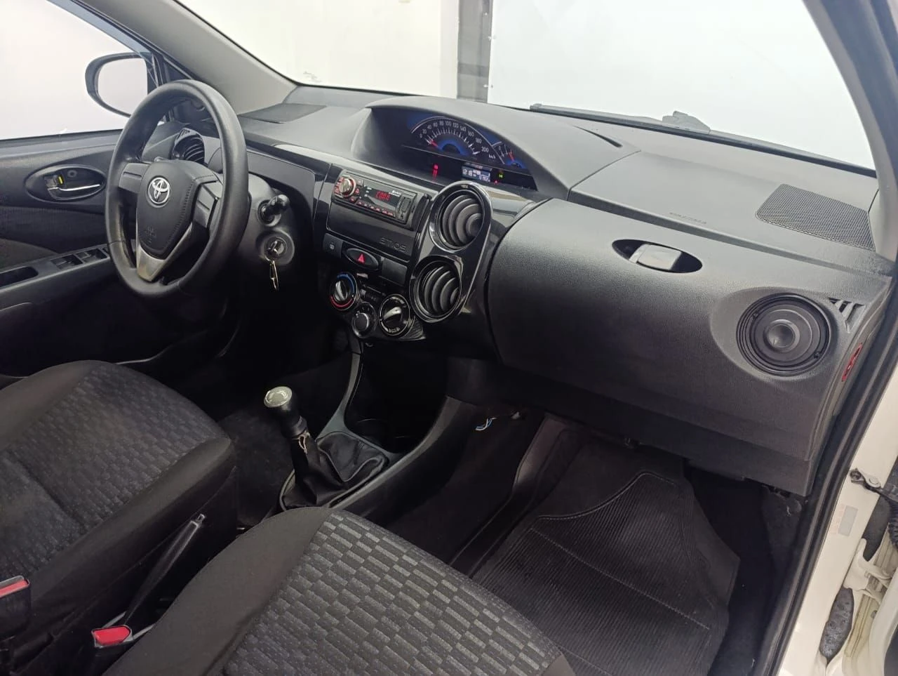 TOYOTA ETIOS