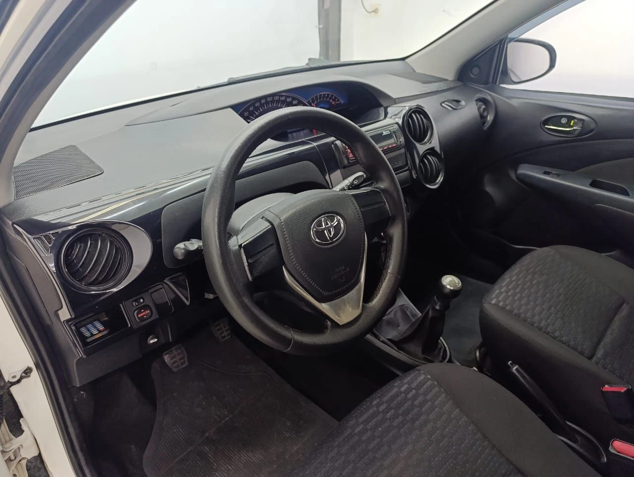 TOYOTA ETIOS