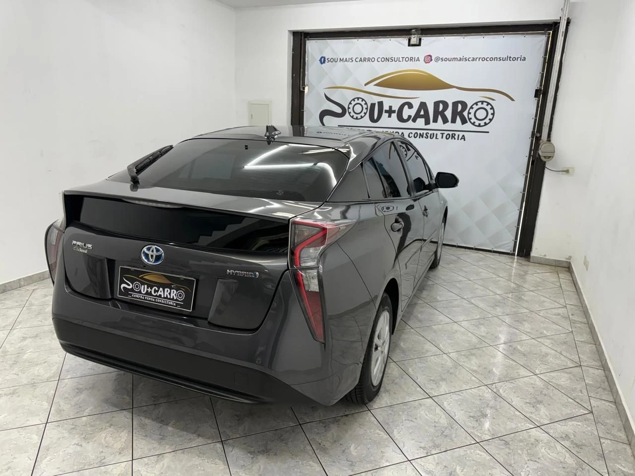 TOYOTA PRIUS