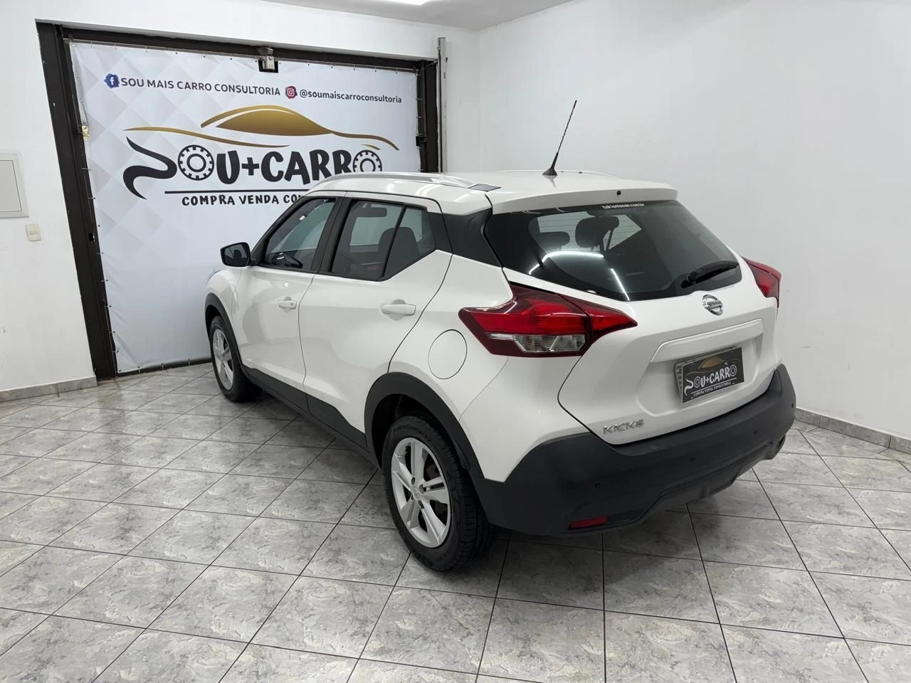 NISSAN KICKS
