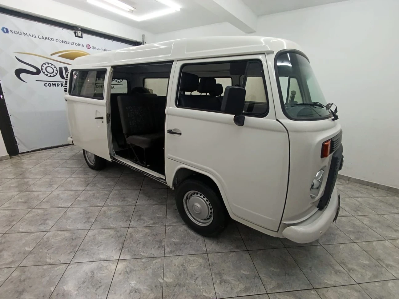 VOLKSWAGEN KOMBI