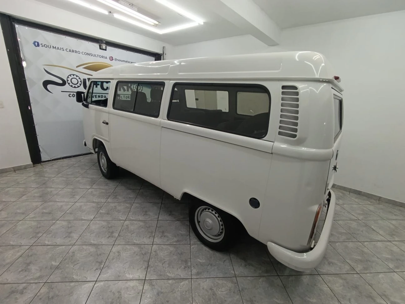 VOLKSWAGEN KOMBI