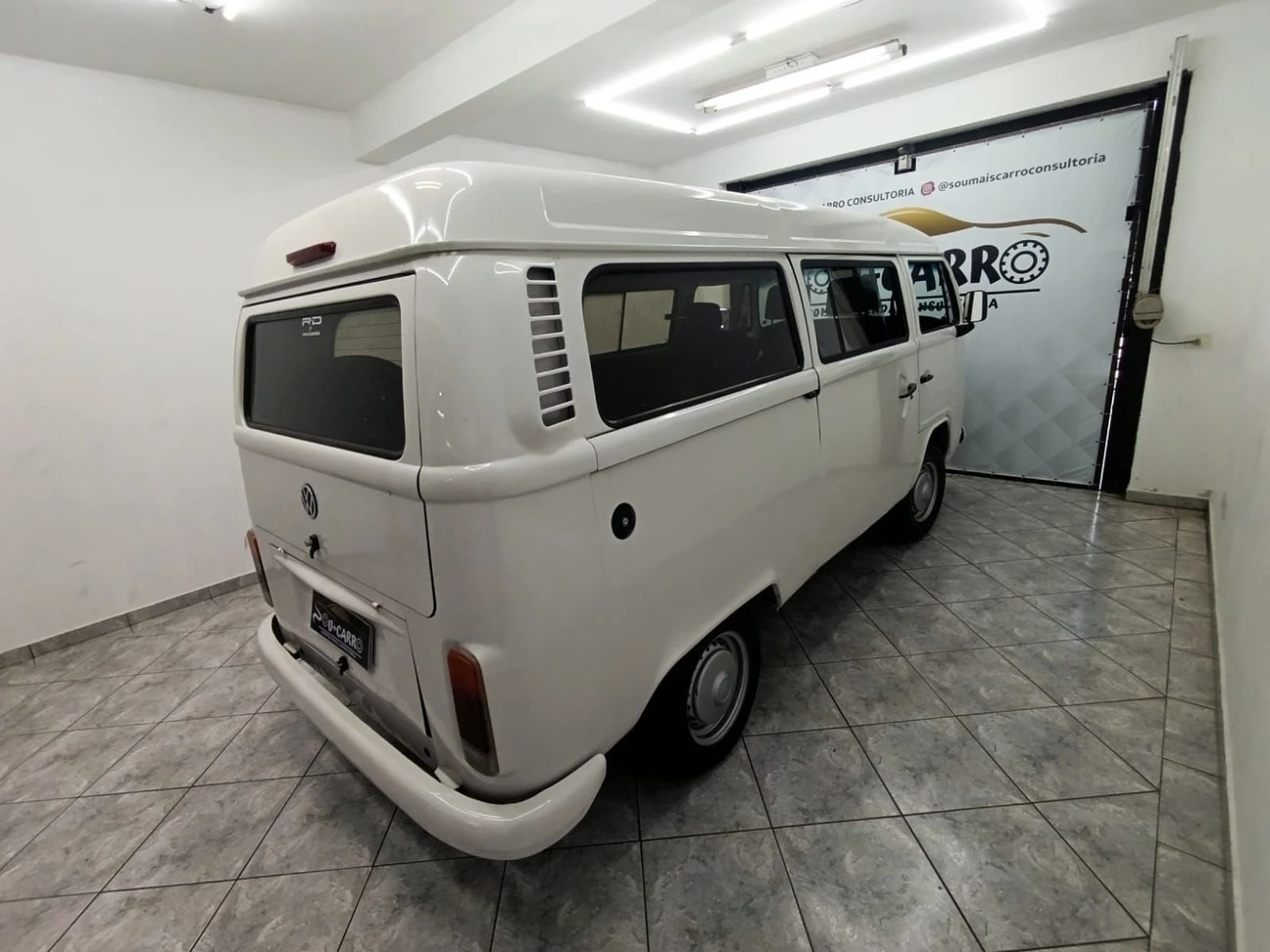 VOLKSWAGEN KOMBI