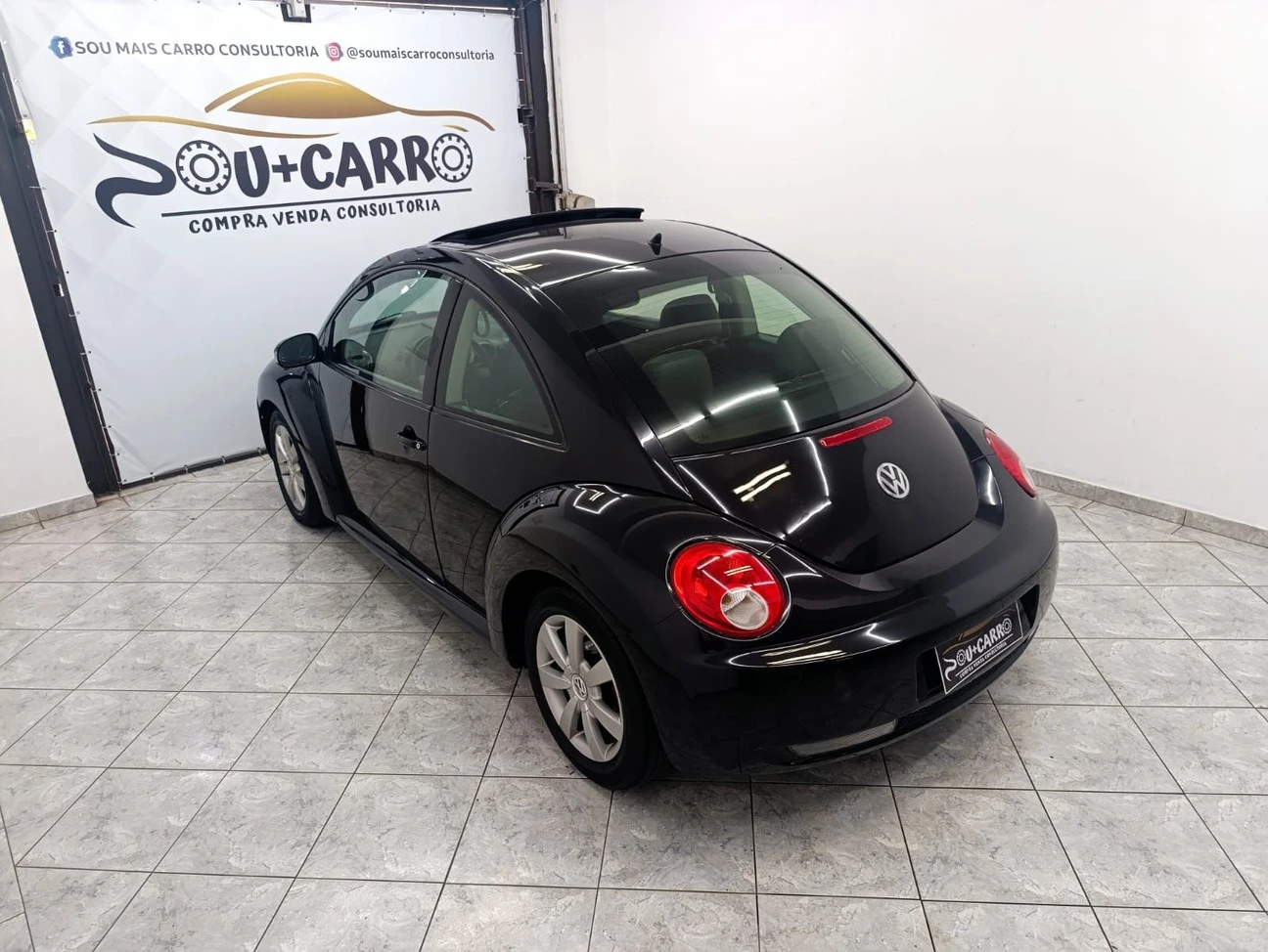 VOLKSWAGEN NEW BEETLE