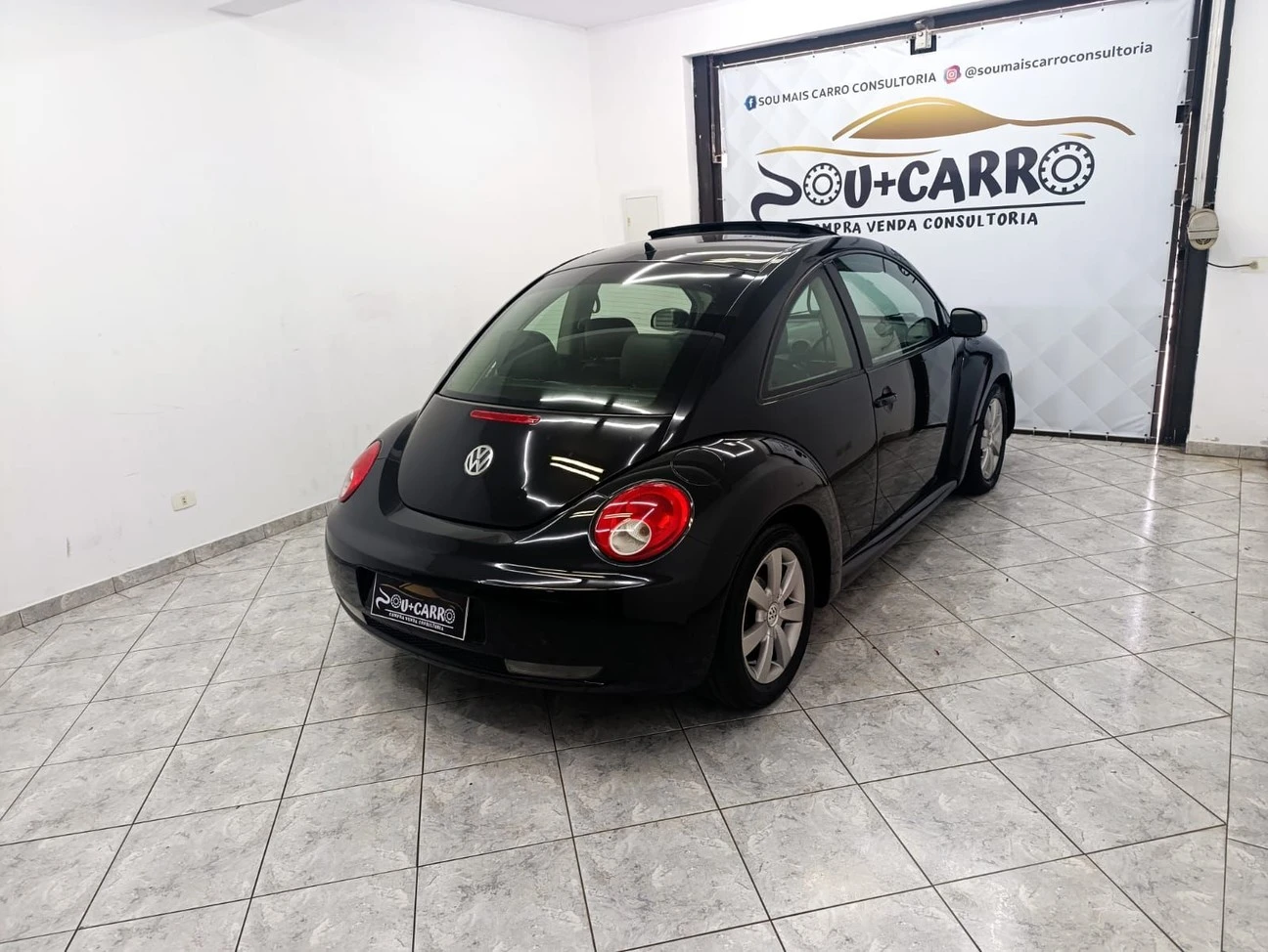 VOLKSWAGEN NEW BEETLE