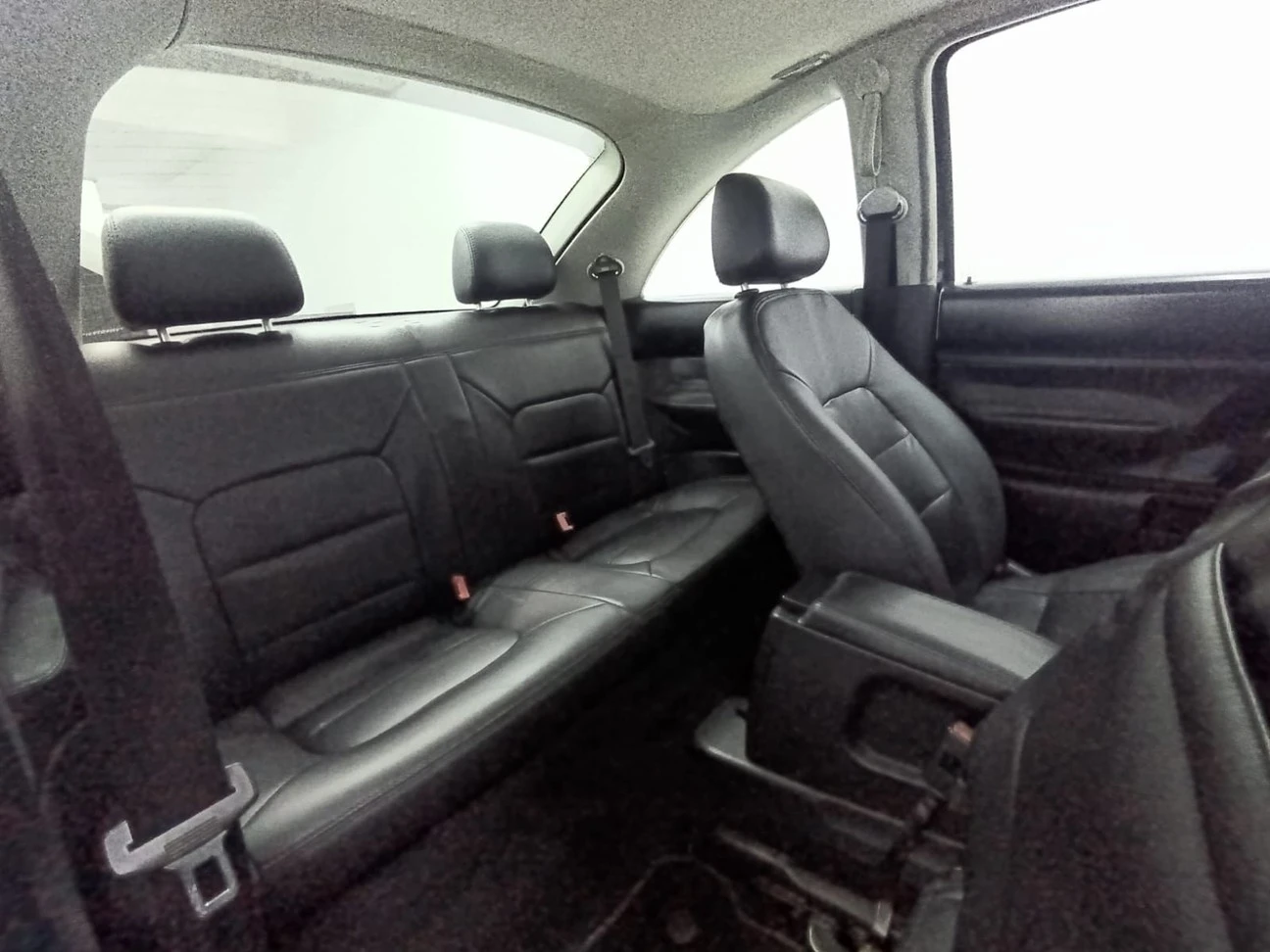 VOLKSWAGEN NEW BEETLE