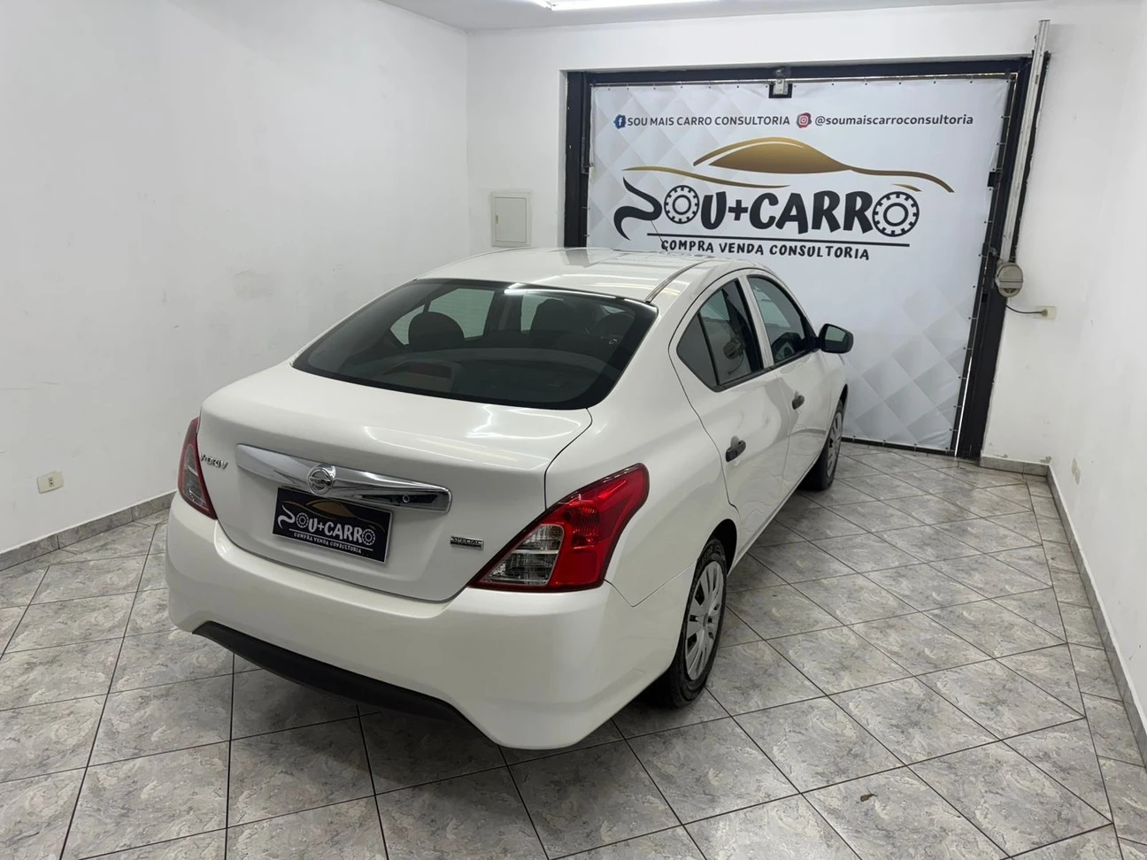 NISSAN VERSA