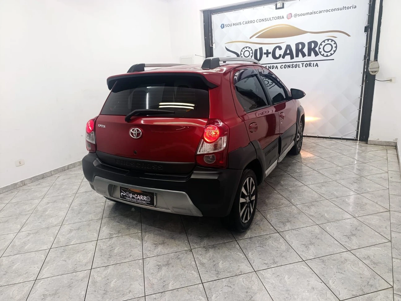 TOYOTA ETIOS CROSS
