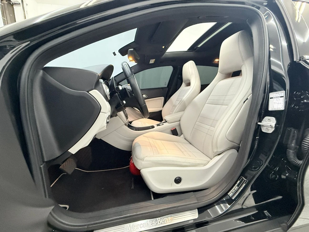 MERCEDES-BENZ GLA 200