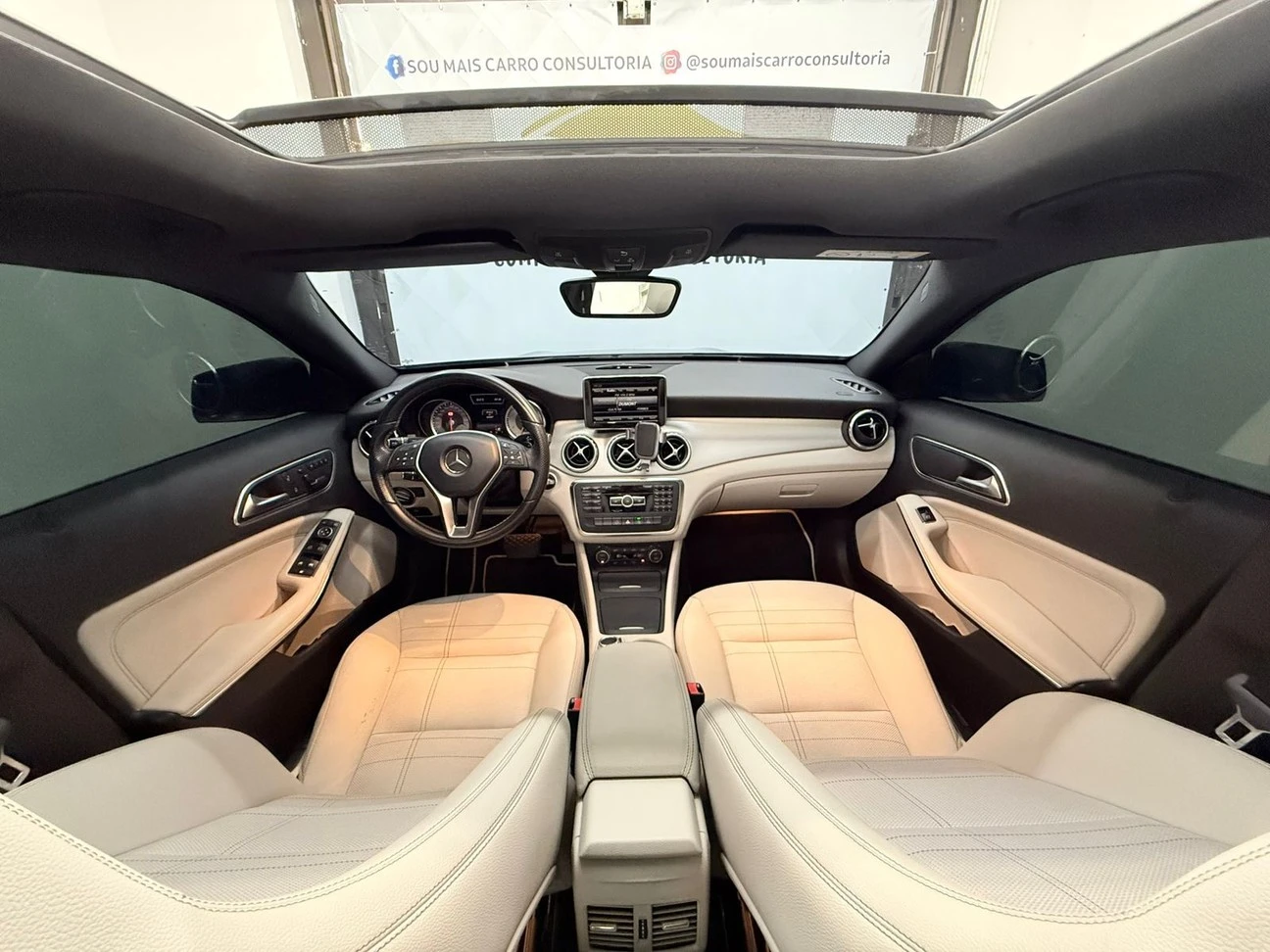 MERCEDES-BENZ GLA 200