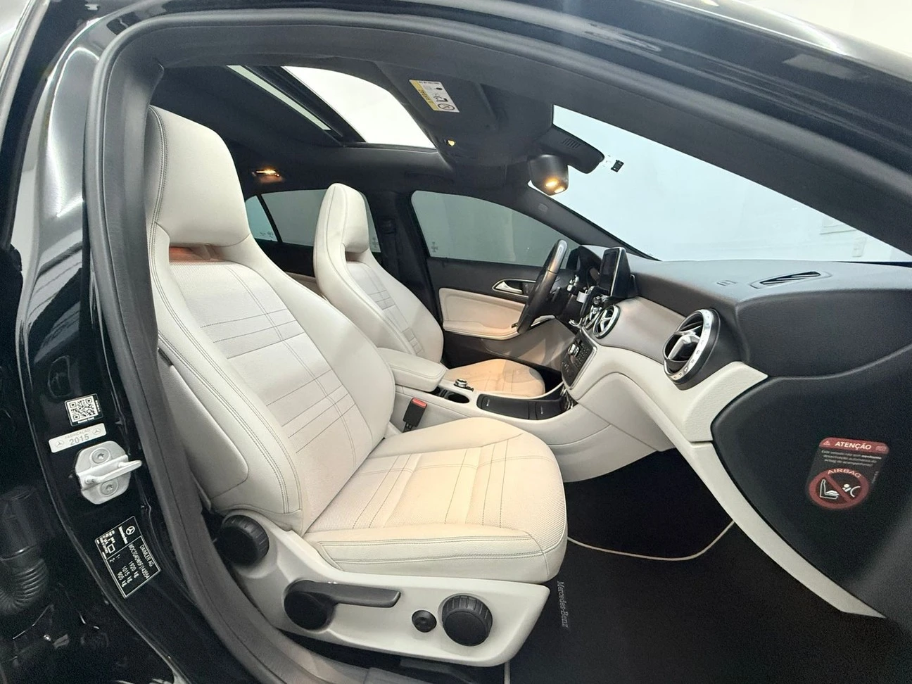 MERCEDES-BENZ GLA 200