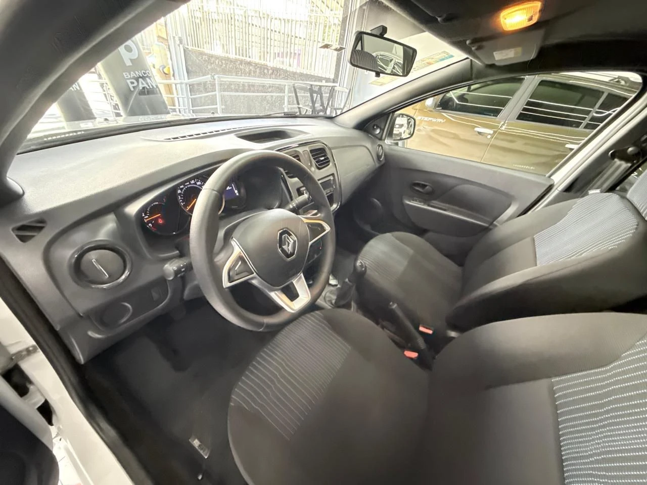 RENAULT LOGAN