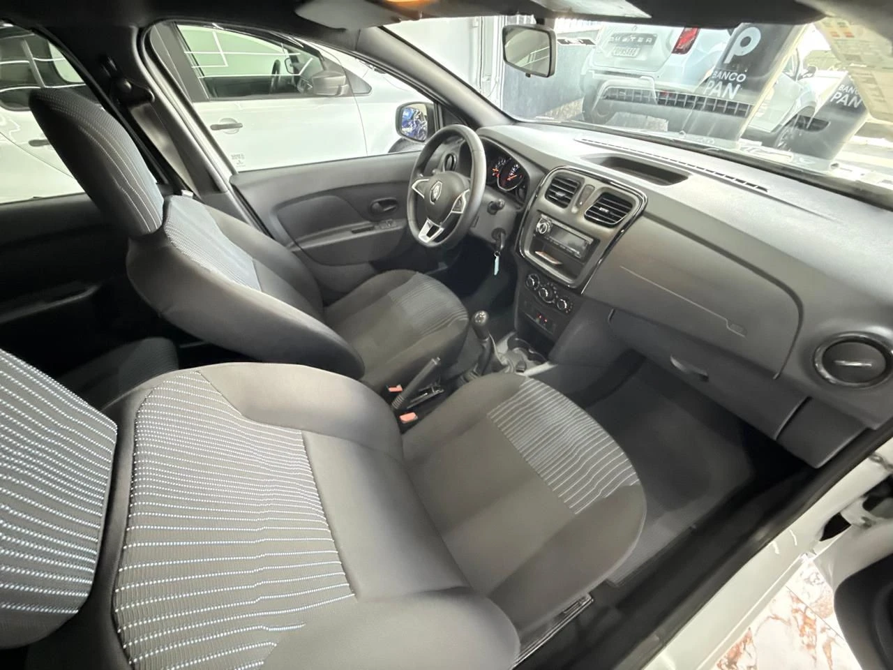 RENAULT LOGAN