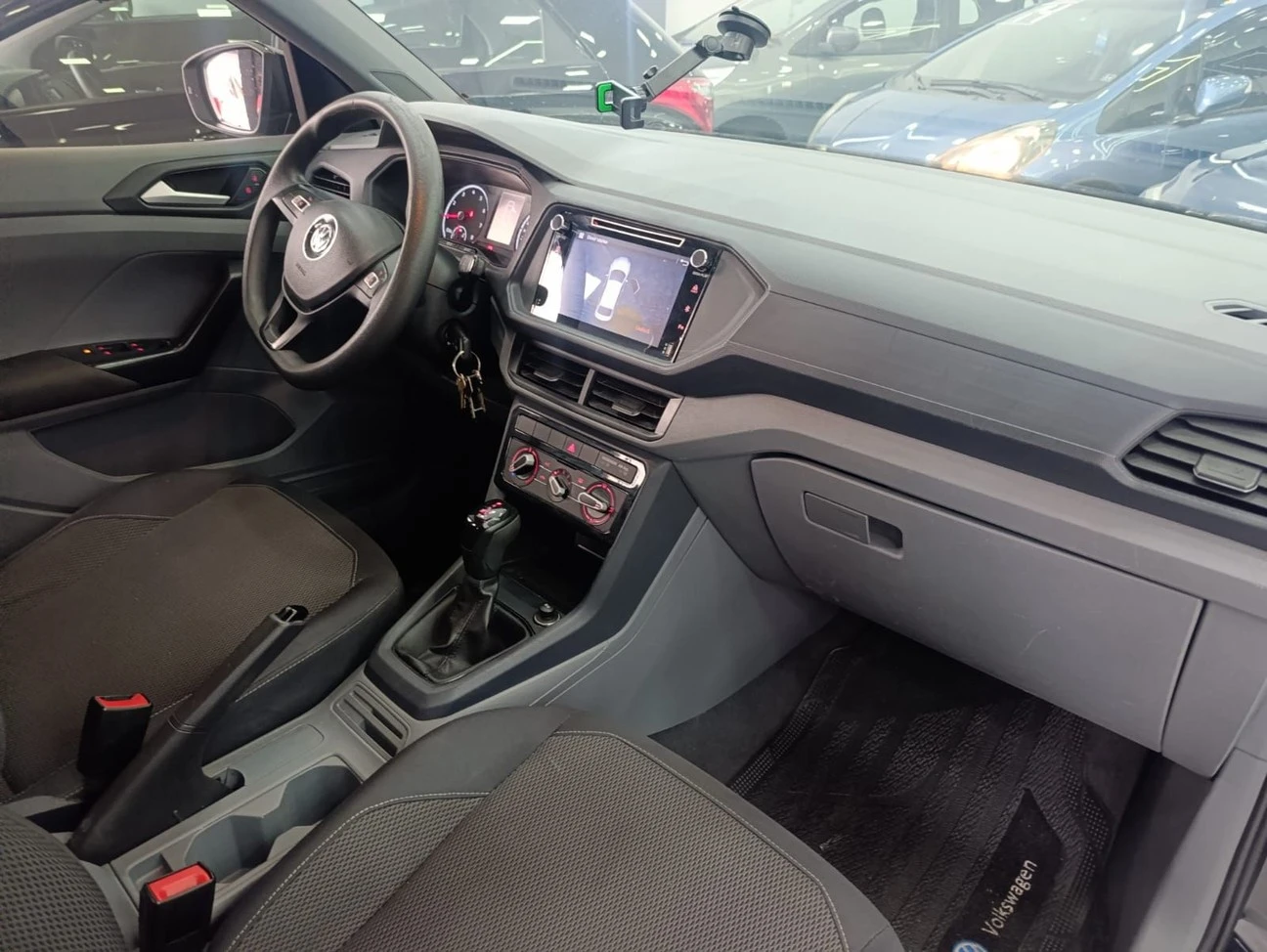 VOLKSWAGEN T-CROSS