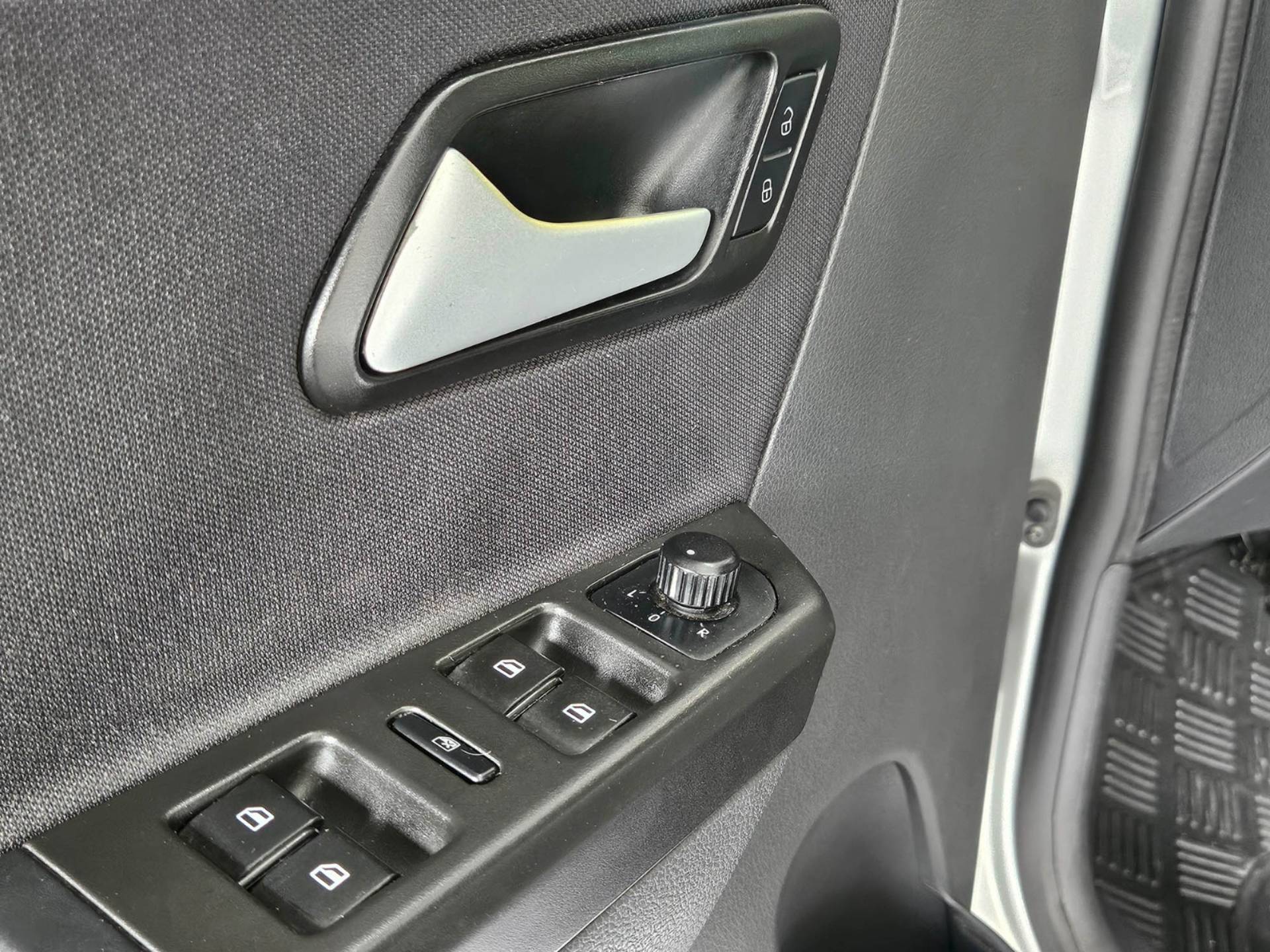 VOLKSWAGEN SPACEFOX