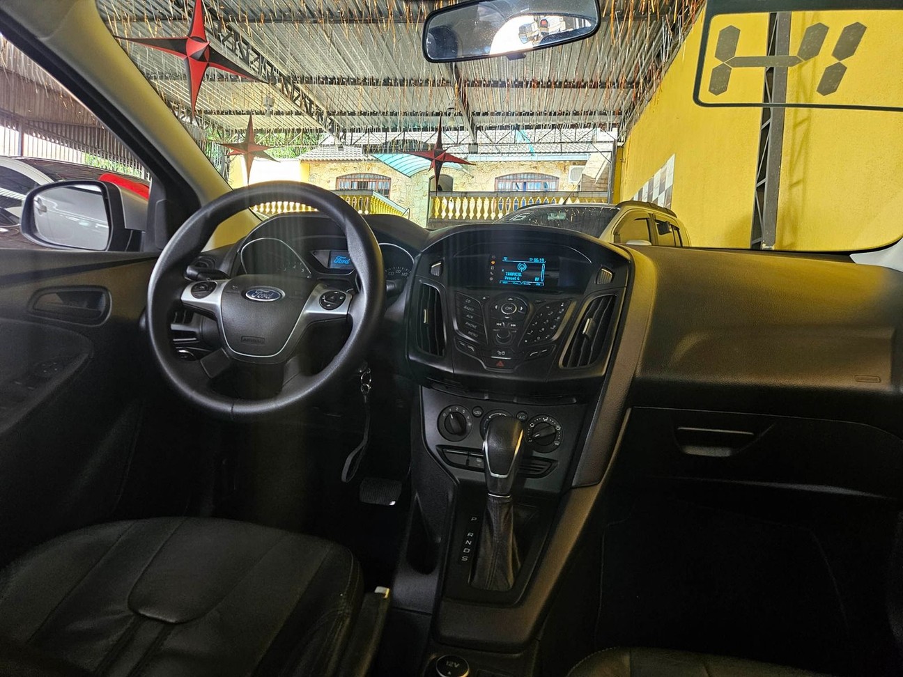 FORD FOCUS