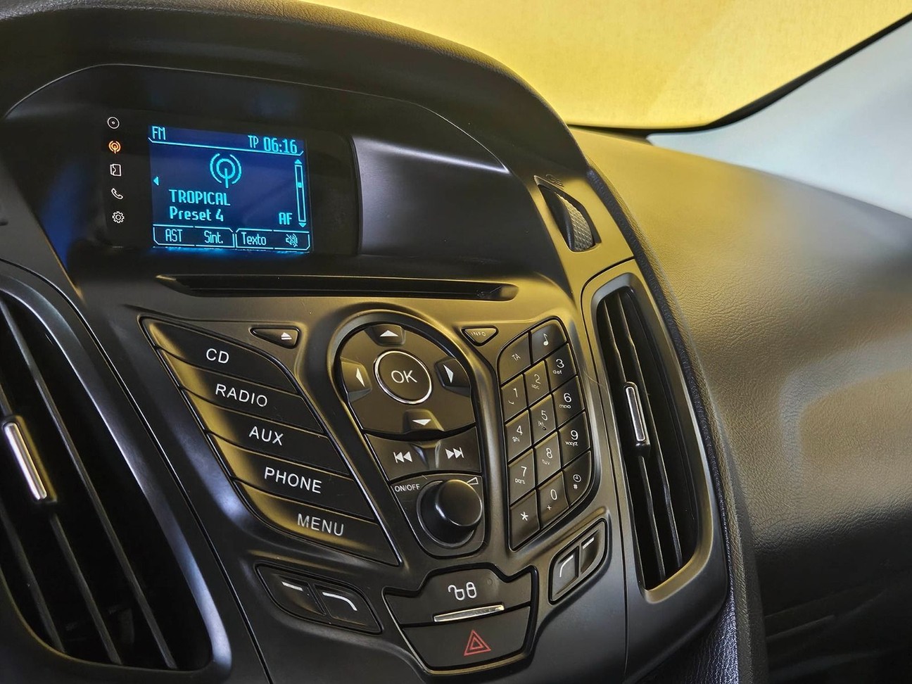 FORD FOCUS