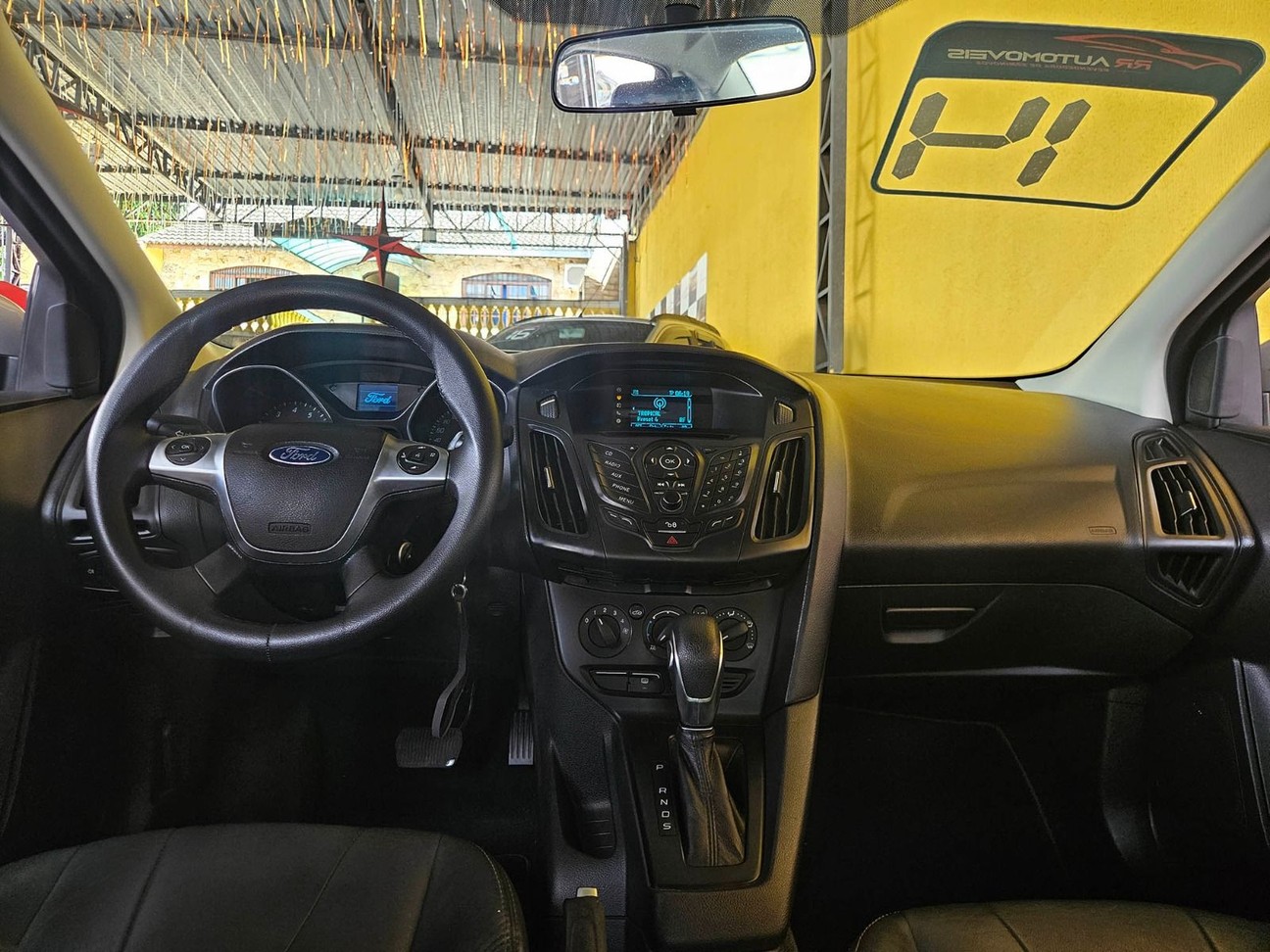 FORD FOCUS