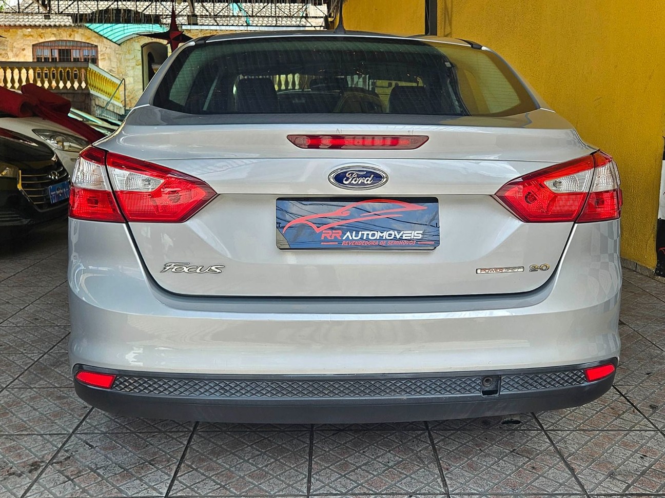 FORD FOCUS