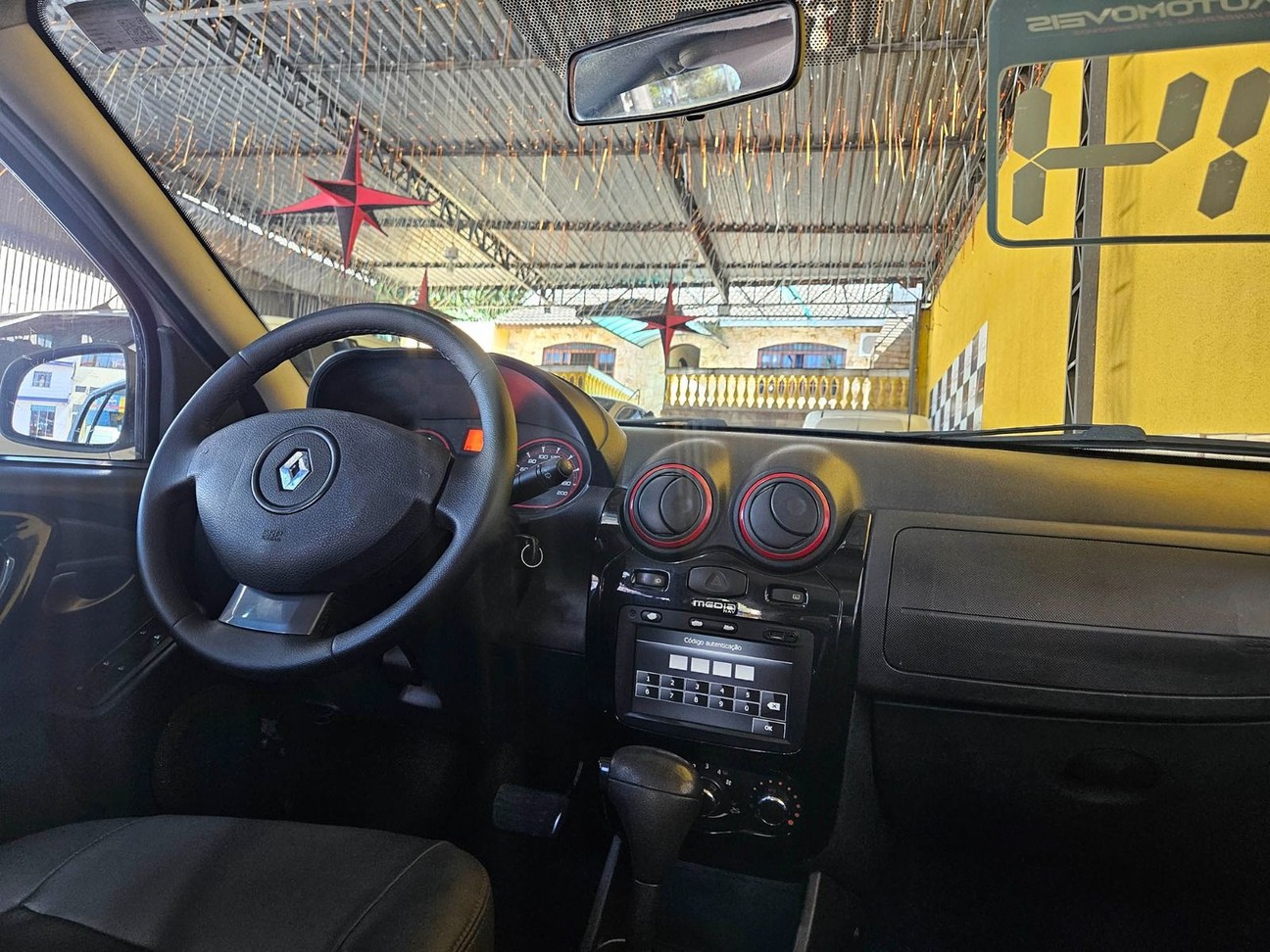 RENAULT SANDERO