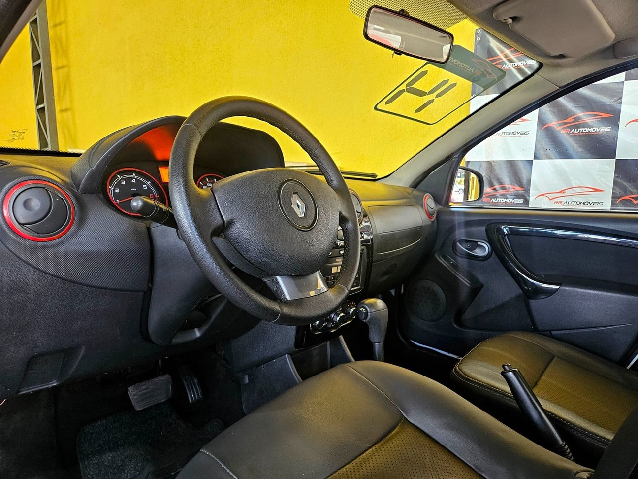 RENAULT SANDERO