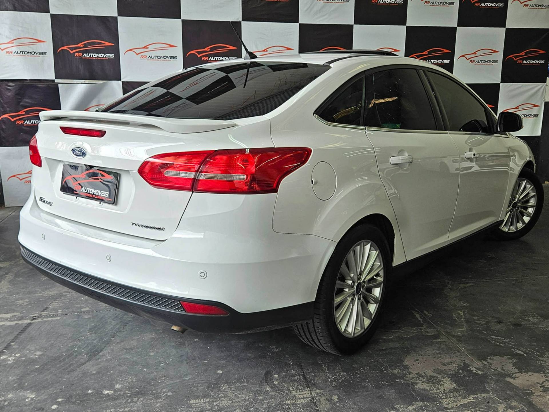 FORD FOCUS