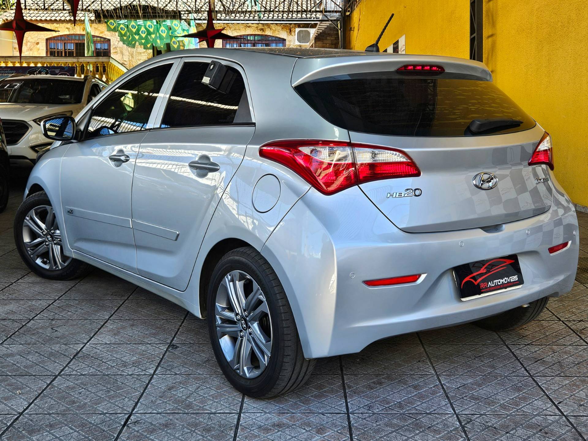 HYUNDAI HB20