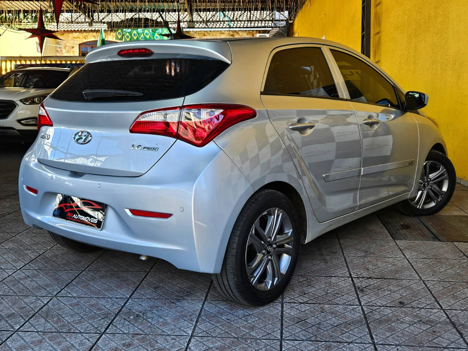 HYUNDAI HB20